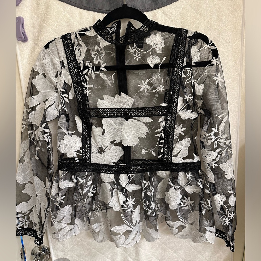 Garcia lace top- never worn. Size small